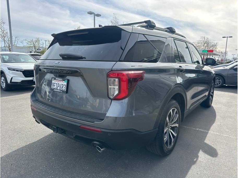 2022 Ford Explorer ST-Line Sport Utility 4D