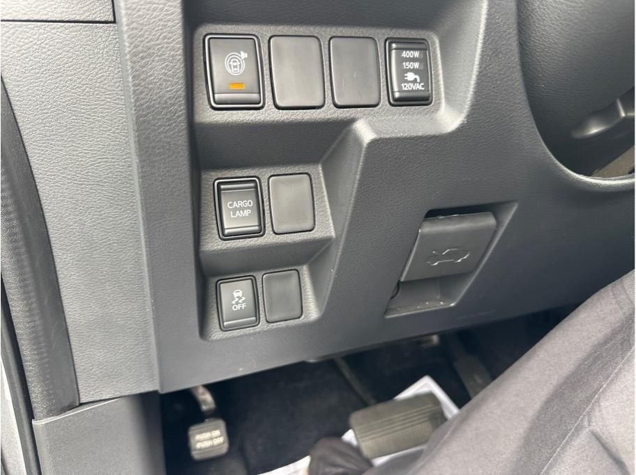 2023 Nissan Frontier Crew Cab SV (2023.25) Pickup 4D 5 ft