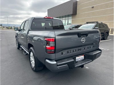 2023 Nissan Frontier Crew Cab SV (2023.25) Pickup 4D 5 ft