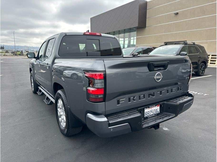 2023 Nissan Frontier Crew Cab SV (2023.25) Pickup 4D 5 ft