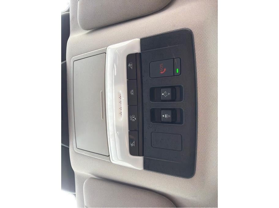 2024 Nissan Pathfinder SL Sport Utility 4D