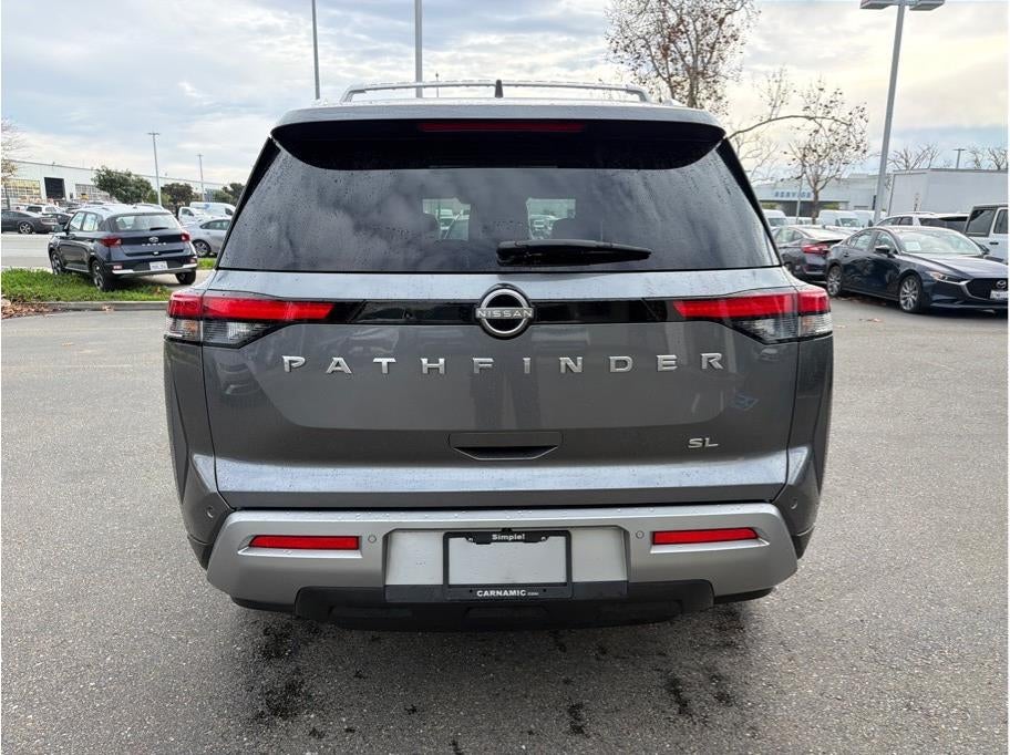 2024 Nissan Pathfinder SL Sport Utility 4D