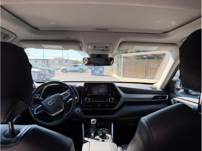 2022 Toyota Highlander XLE Sport Utility 4D