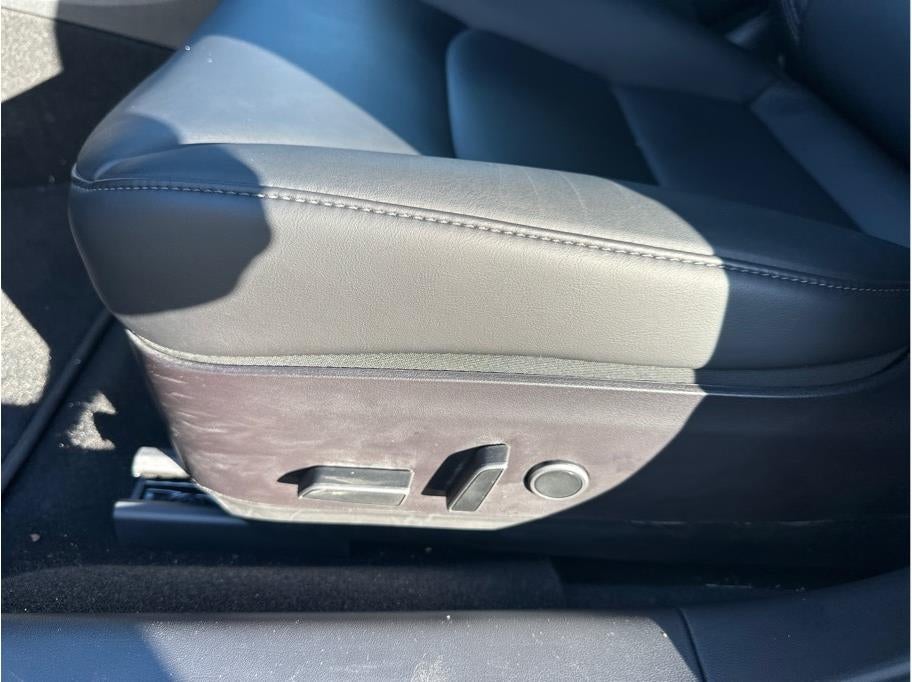 2022 Tesla Model 3 Long Range Sedan 4D