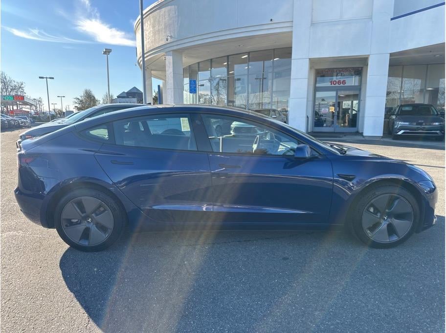 2022 Tesla Model 3 Long Range Sedan 4D