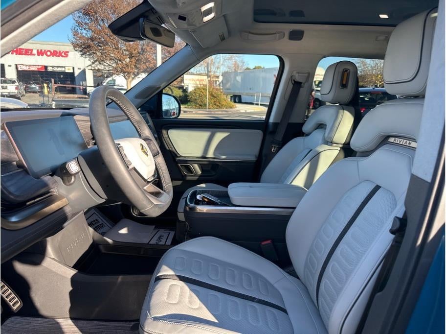 2023 Rivian R1S Adventure Sport Utility 4D