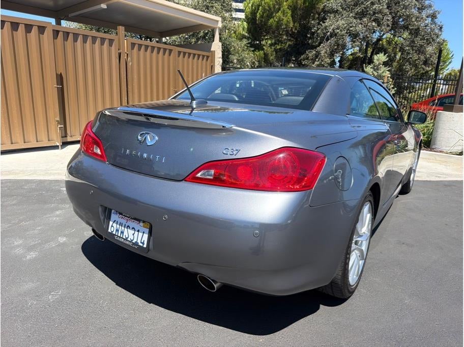 2012 INFINITI G G37 Convertible 2D