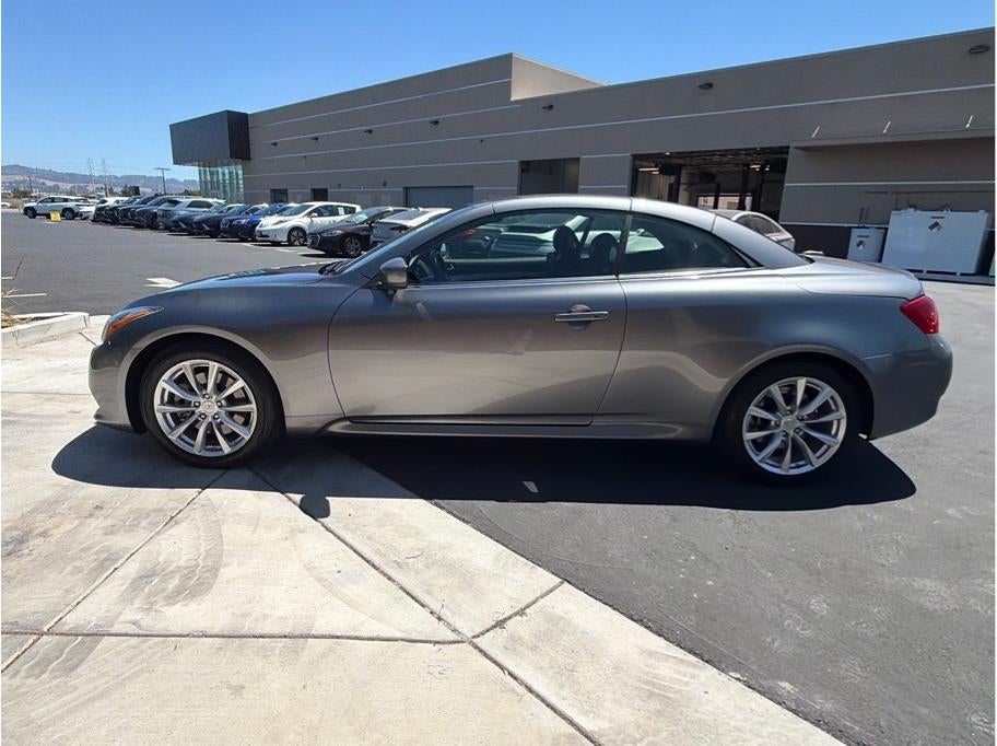 2012 INFINITI G G37 Convertible 2D