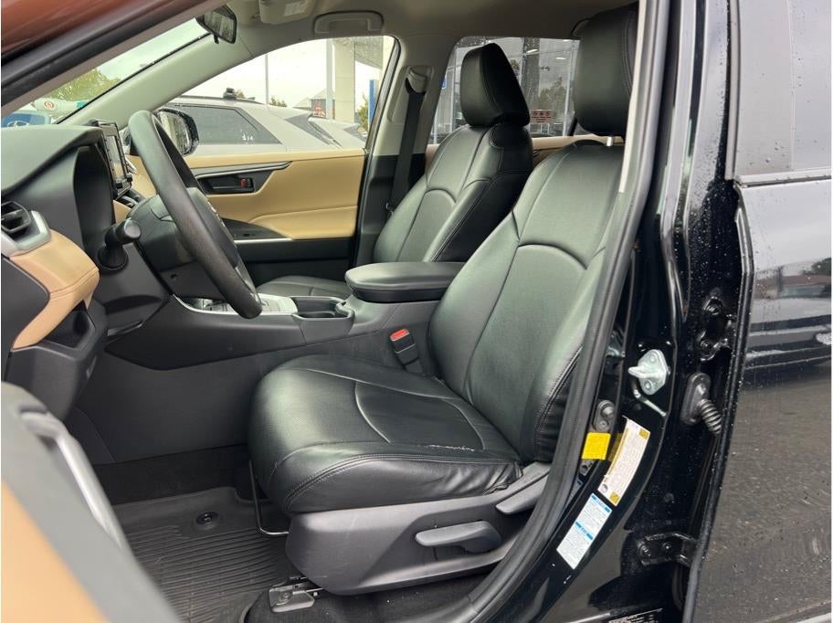 2020 Toyota RAV4 Hybrid LE Sport Utility 4D