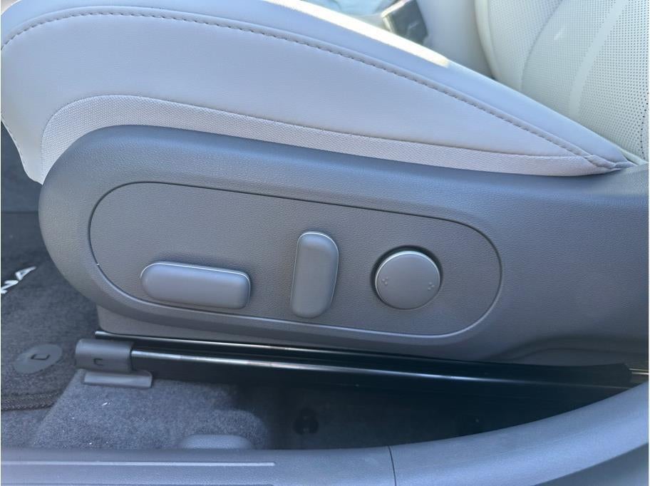 2026 Hyundai Kona PREMIUM