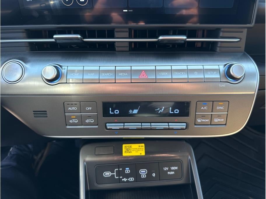 2026 Hyundai Kom Limited AWD