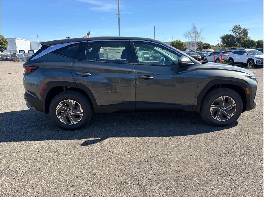 2026 Hyundai Tucson Hybrid Blue SE Sport Utility 4D