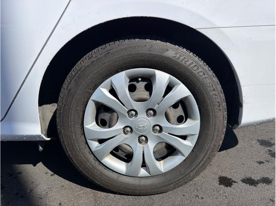 2010 Hyundai Elantra GLS Sedan 4D