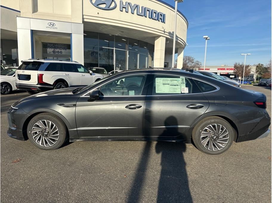 2026 Hyundai Sonata HEV SEL
