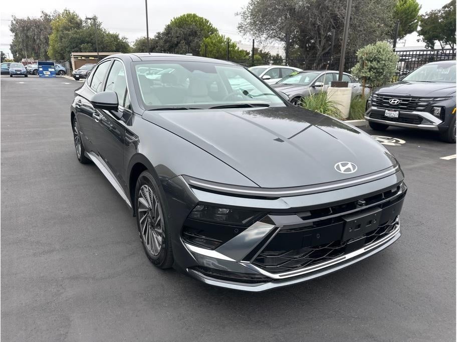 2026 Hyundai Sonata Hybrid Limited
