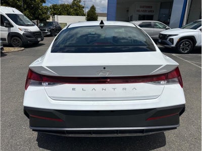 2026 Hyundai Elantra SE