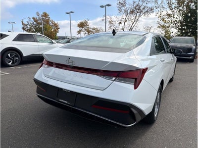 2026 Hyundai Elantra SE