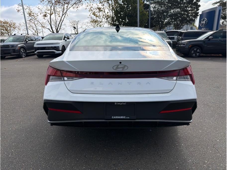 2026 Hyundai Elantra SE