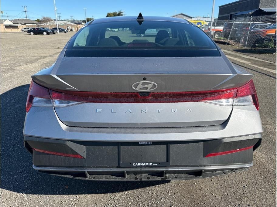 2026 Hyundai Elantra SE