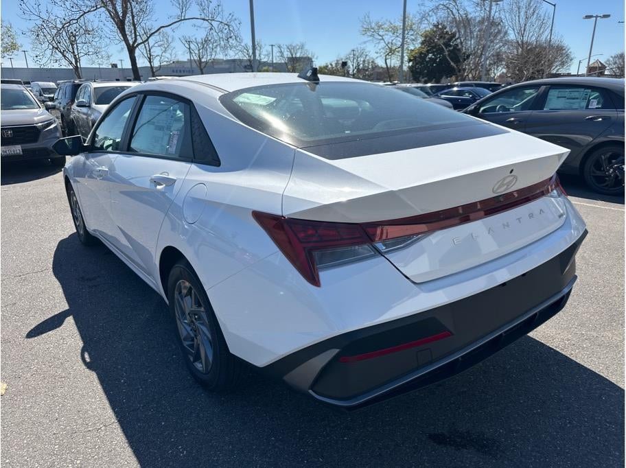 2026 Hyundai Elantra HEV Blue