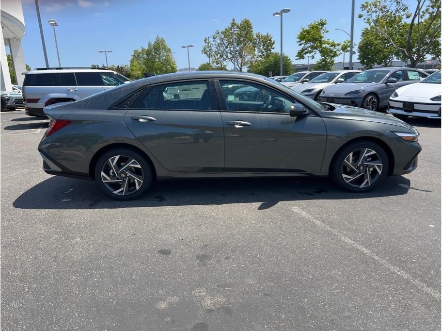 2025 Hyundai Elantra HEV SEL Sport