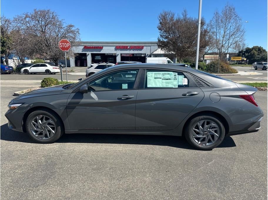 2026 Hyundai Elantra HEV Blue