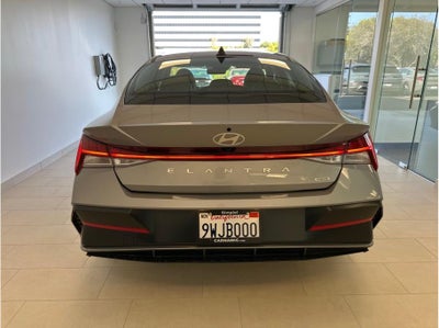 2025 Hyundai Elantra Hybrid Limited HEV Sedan 4D