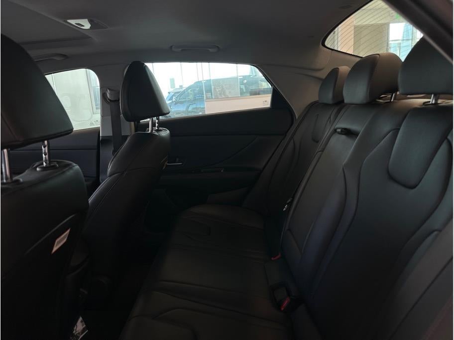 2025 Hyundai Elantra Hybrid Limited HEV Sedan 4D