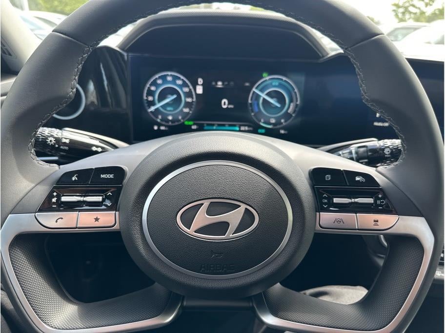 2025 Hyundai Elantra HEV Limited