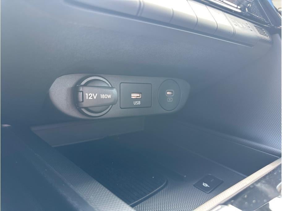 2025 Hyundai Elantra HEV Limited