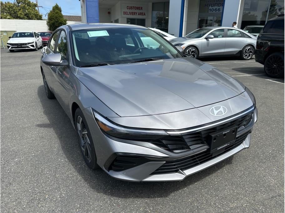 2025 Hyundai Elantra HEV Limited