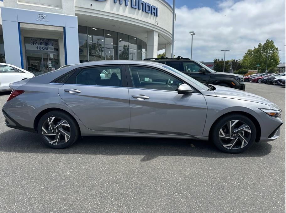 2025 Hyundai Elantra HEV Limited