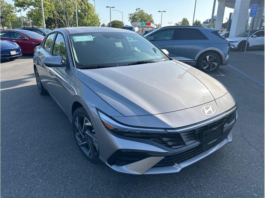 2025 Hyundai Elantra HEV Limited