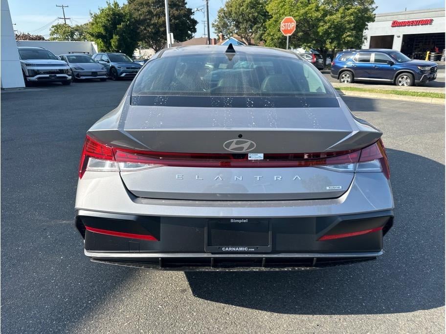 2025 Hyundai Elantra HEV Limited