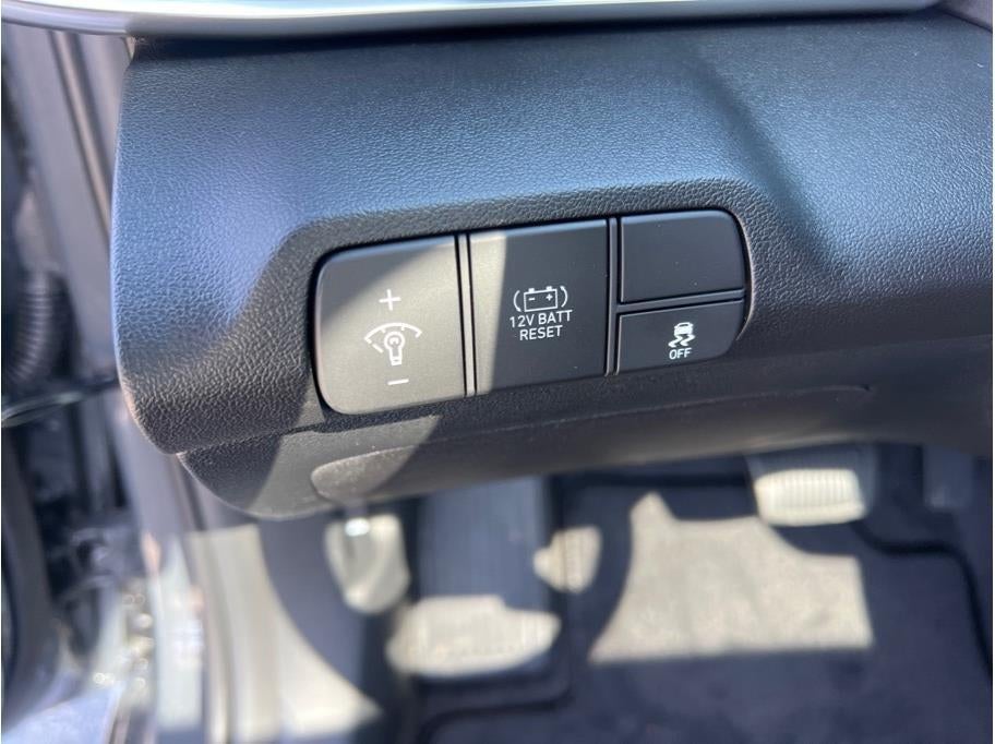 2025 Hyundai Elantra HEV Limited