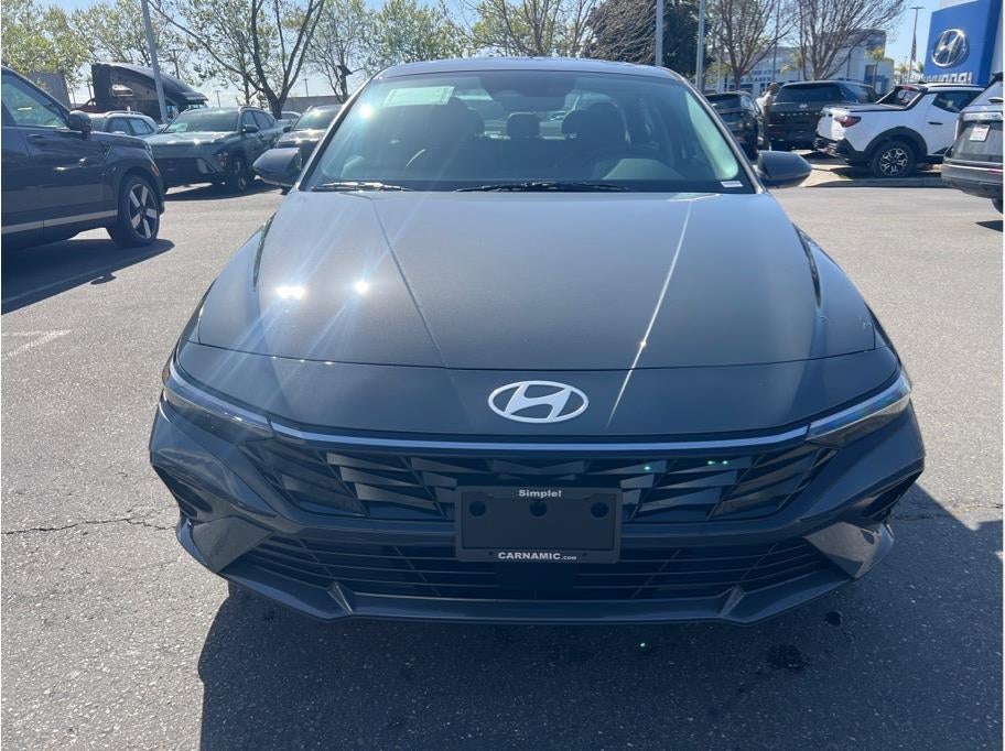 2025 Hyundai Elantra HEV Limited