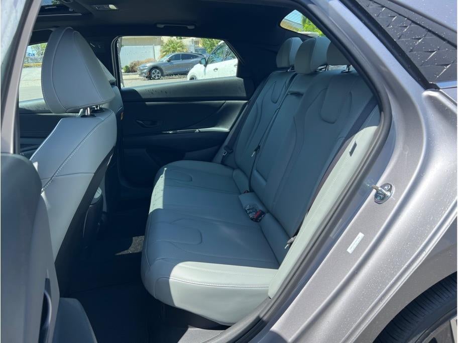 2025 Hyundai Elantra HEV Limited