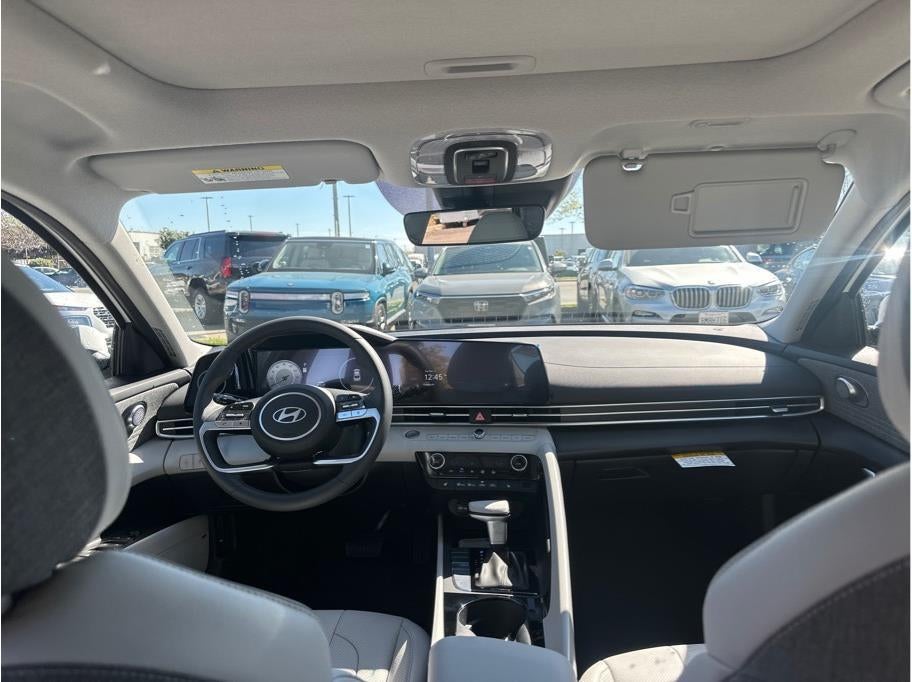 2026 Hyundai Elantra Limited Sedan 4D