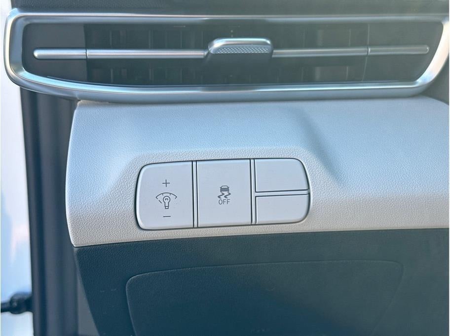 2026 Hyundai Elantra Limited Sedan 4D