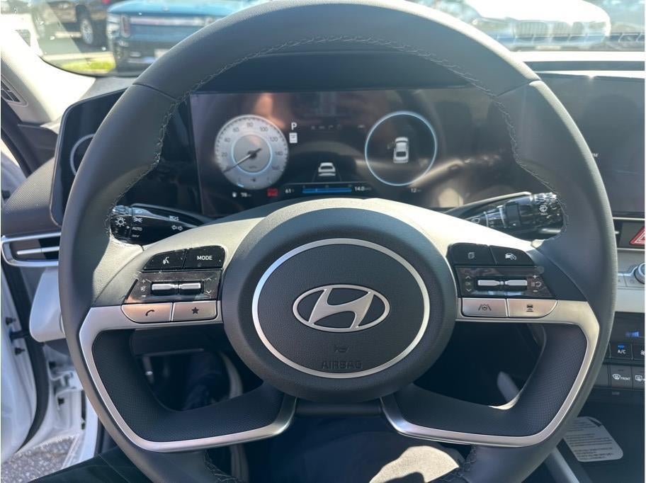 2026 Hyundai Elantra Limited Sedan 4D