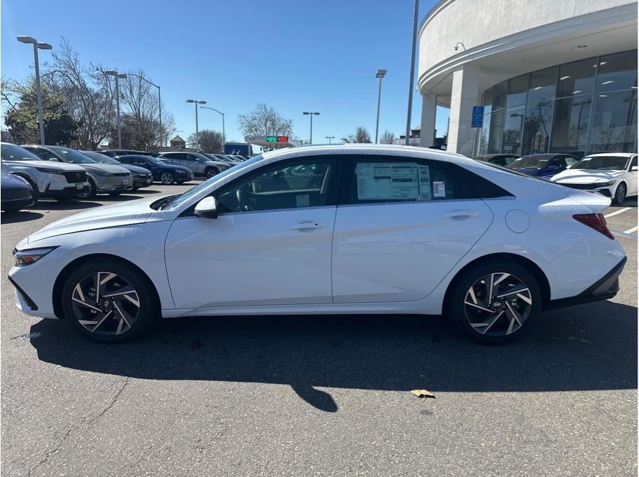 2026 Hyundai Elantra Limited Sedan 4D