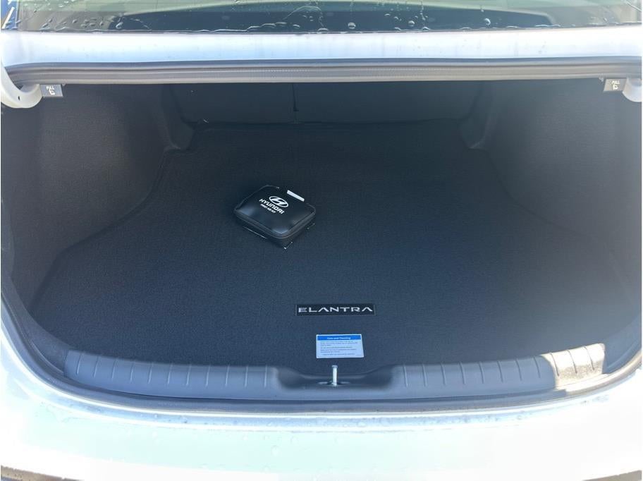 2026 Hyundai Elantra Limited Sedan 4D