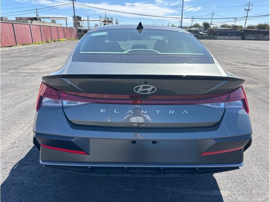 2026 Hyundai Elantra SEL Sport Premium Sedan 4D