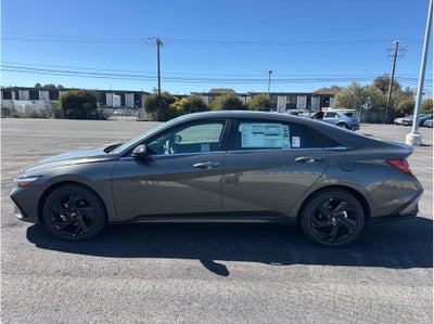 2026 Hyundai Elantra SEL Sport Premium Sedan 4D