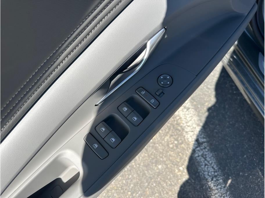 2026 Hyundai Elantra SEL Sport Premium Sedan 4D