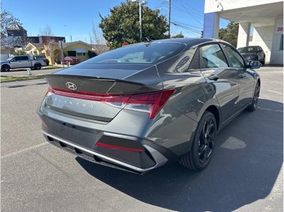 2026 Hyundai Elantra SEL Sport Premium Sedan 4D