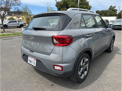 2023 Hyundai Venue SEL Sport Utility 4D