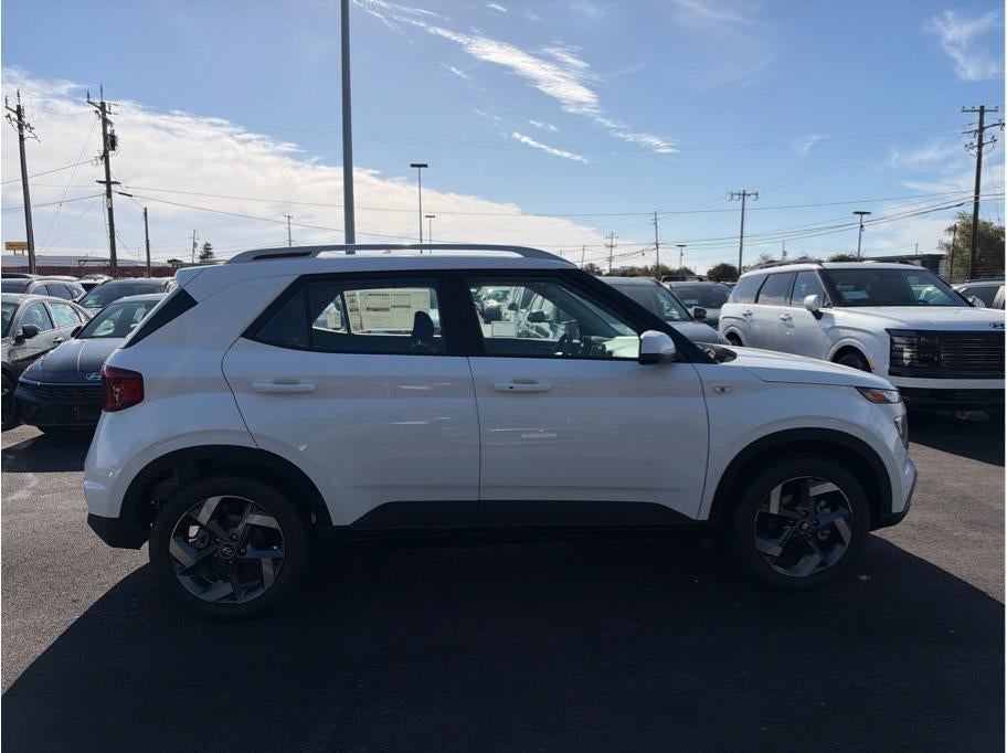 2026 Hyundai Venue SEL Sport Utility 4D