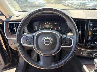 2019 Volvo XC60 T5 Momentum Sport Utility 4D