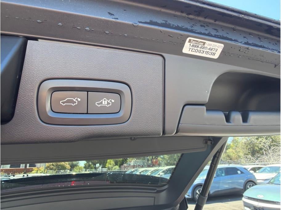 2019 Volvo XC60 T5 Momentum Sport Utility 4D